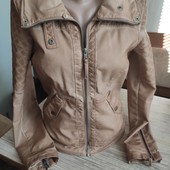 Красивенная утепленная куртка из кожзама 42-44р