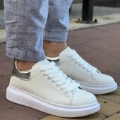 Мужские кроссовки в стиле Аlexander mcqueen white на массивной подошве-белые.