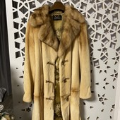 Довга норкова шуба (стрижена), в хорошому стані