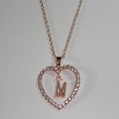 Ожерелье в форме сердца, буква M, цирконы оттенка розового «золота»