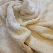 Махровий добротний пухнастий об'ємний якісний банний рушник для діток у відмінному стані 135*65