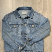 Zara чудова джинсова куртка на весну 9-10 років