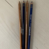 4 олівця для губ та очей
