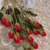 Невеличка гілочка троянд 34 см Якісна тканина,пластик, В лоті 1 гілочка, Нова