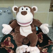 Велика плюшева мавпочка ( одягається на руку) висота 33см. Fiesta