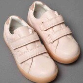 дитячі кросівки для дівчинки 