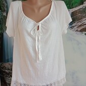 Красивая белая блуза с оригинальными рукавами на пышные формы.