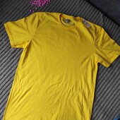 Котоновая безшовная футболка Gildan M