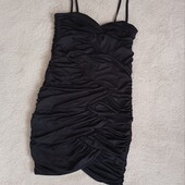 Чорна сукня на бретелях розмір М