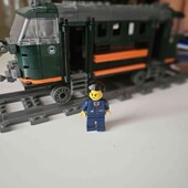 локомотив лего з чоловіком