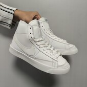 Жіночі кросівки Nike Blazer Mid 77 full white