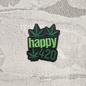 Джибітс (Jibbitz) happy 420 Amazon