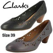 Шкіряні сірі туфлі clarks, р. 38/39

