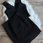 Стильний базовий костюм (топ і спідниця), S