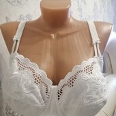 Красивий бюстгальтер на кісточках 80D Дивіться заміри Не ношений!