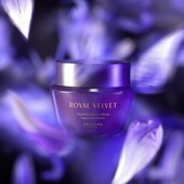 Підтягувальний нічний крем Royal Velvet
