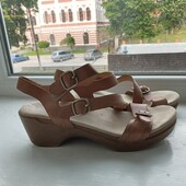 Босоніжки бренд dansko натур.шкіра, оригінал р.39/устілка 26см.