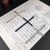 Довгі сережки хрестик, хрестики, готика, панк, рок. Є кольори