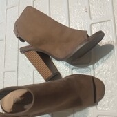 Шикарные босоножки