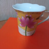 Маленька чашечка для кави
