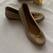 Stop! Доступно, комфортно! Оригінатл Clarks туфлі нат.шкіра розмір 38(5), устілка 24,5см