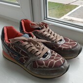 Кросівки натур.шкіра бренд Shoe Colate, оригінал р.38,39 /устілка 24,5см.