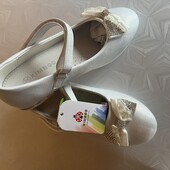 Туфлі для дівчинки