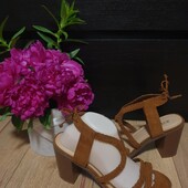 Justfab Босоніжки із еко-замші 42 рр і устілка 27,5 см. Новинка