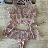 Очень красивый кружевной комплект 80c