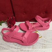 Teva,оригінал,із резини,розмір 42,устілка 27,5