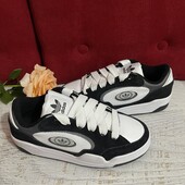 Adidas,оригінал,із натуральної шкіри і замші,розмір 38 2/3,устілка 24,5.Новинка
