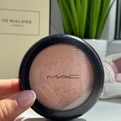 Mac extra dimension skinfinish highlighter 9 r show gold. Неймовірний хайлайтер Оригінал