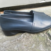 Кожаные туфли Aerosoles состояние новых