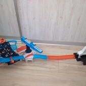 Ігрові набори хот вілс : швидкий запуск,,круті віражі,,+matchbox elite rescue