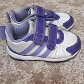 Adidas!Дитячі фірмові кросівки, 26 розмір!