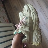 Кросівки