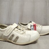 кросівки Walker натуральна шкіра р.36 22см
