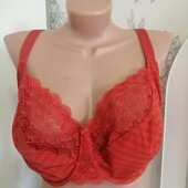 Шикарний бюстгальтер на Marks & Spencer 85G Не ношений!