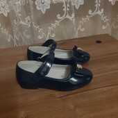 Святкові лакові туфельки 28 р-р