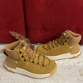 Зимові Nike,оригінал,із натуральної замші і нубука,розміри 36,5, 37,5, 38,5, 39
