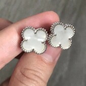 Нові срібні серіжки у стилі Van Cleef 925 проби.