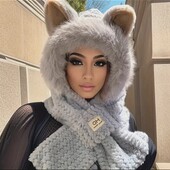 Капор шапка з вушками на зав'язках з хутром.