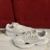 Adidas,оригінал,із натурального нубука,шкіри і текстилю,розмір 42,устілка 27