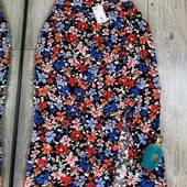 100% viscose гарна спідниця у квіти розріз спереду