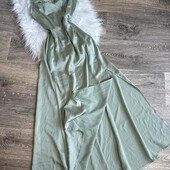 Стильна атласна міді сукня, S