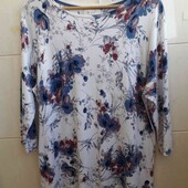 Кофта женская в цветок.