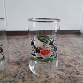 Стаканы из тонкого стекла.