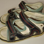 Сандалі дитячі