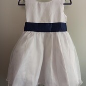 Платье нарядное 3-4 года