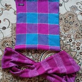 В лоте и длинный шарф и снуд